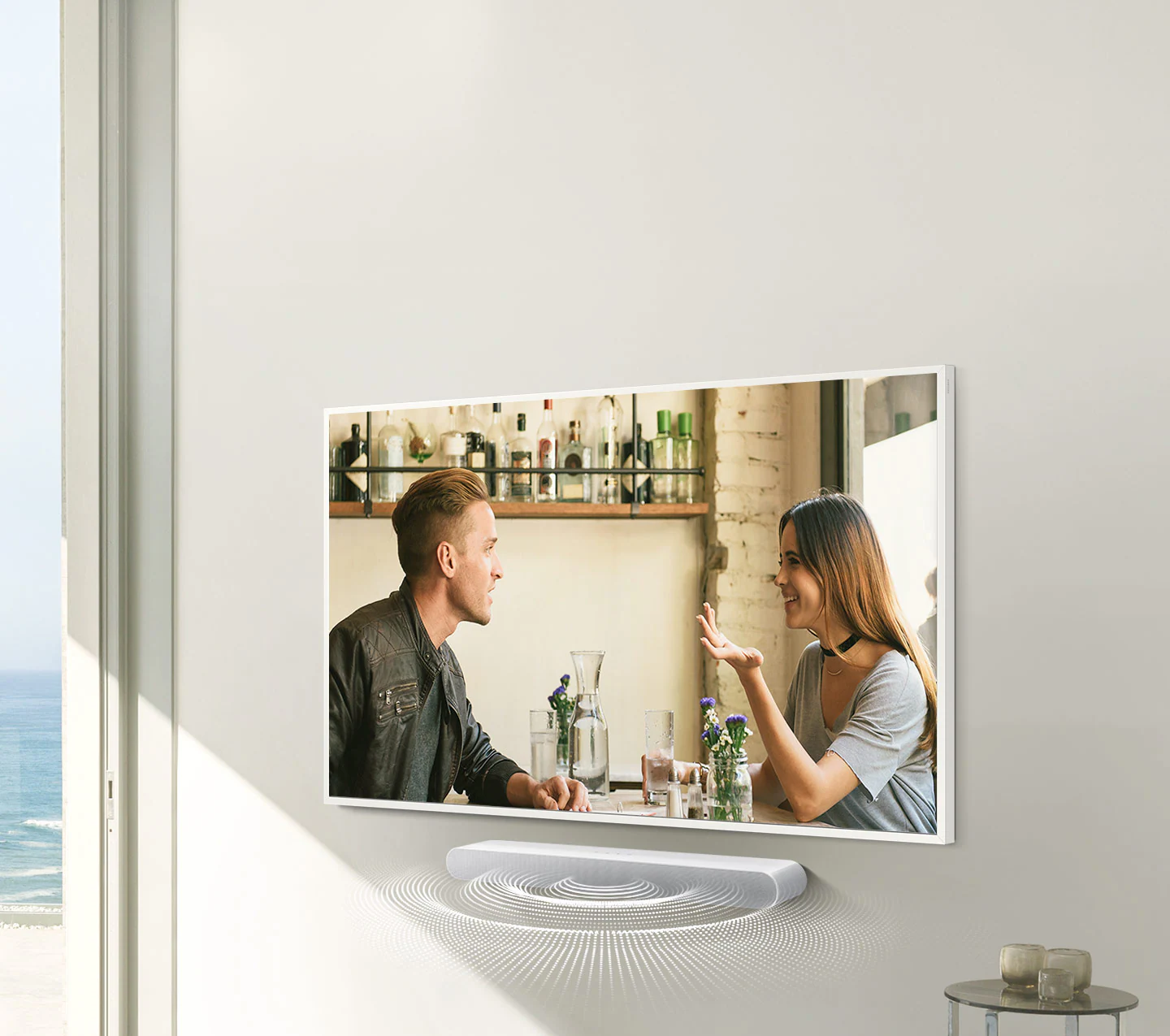 Samsung HW-S61B White — визуализация звуковых волн из встроенного центрального динамика